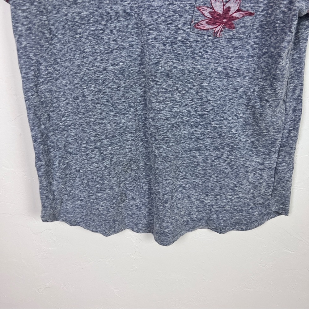 Cape Juby grey floral rounded neck tee shirt pocket tee - Picture 2 of 7